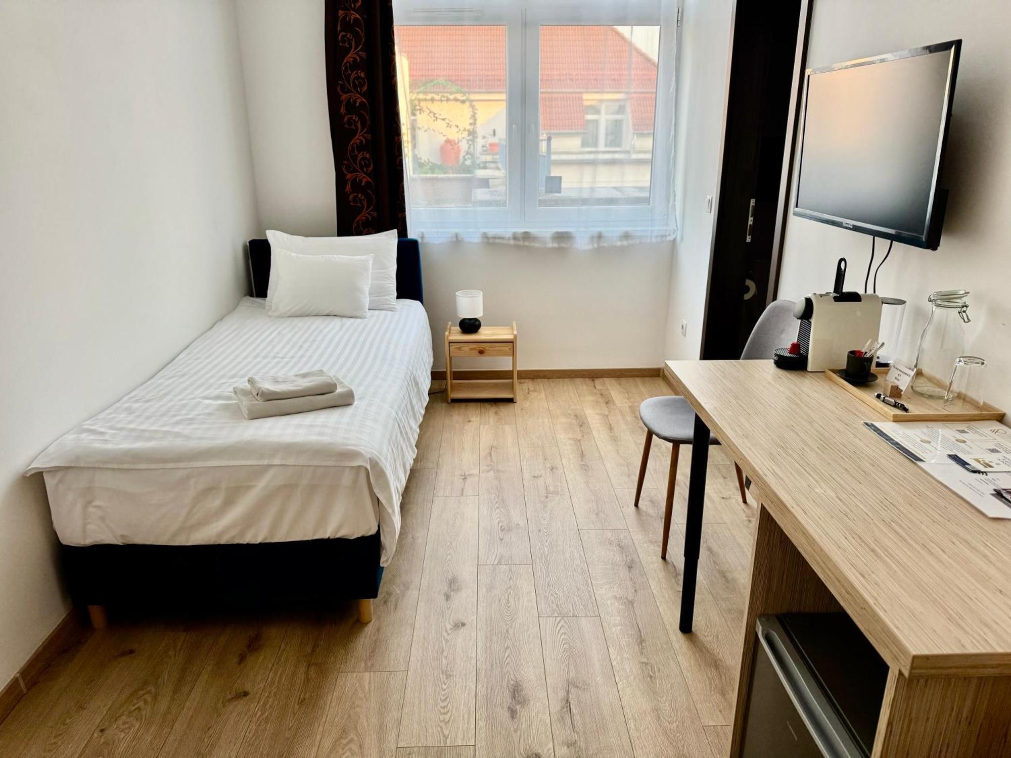 Rooftop With Underground Parking Hotel Budapeszt