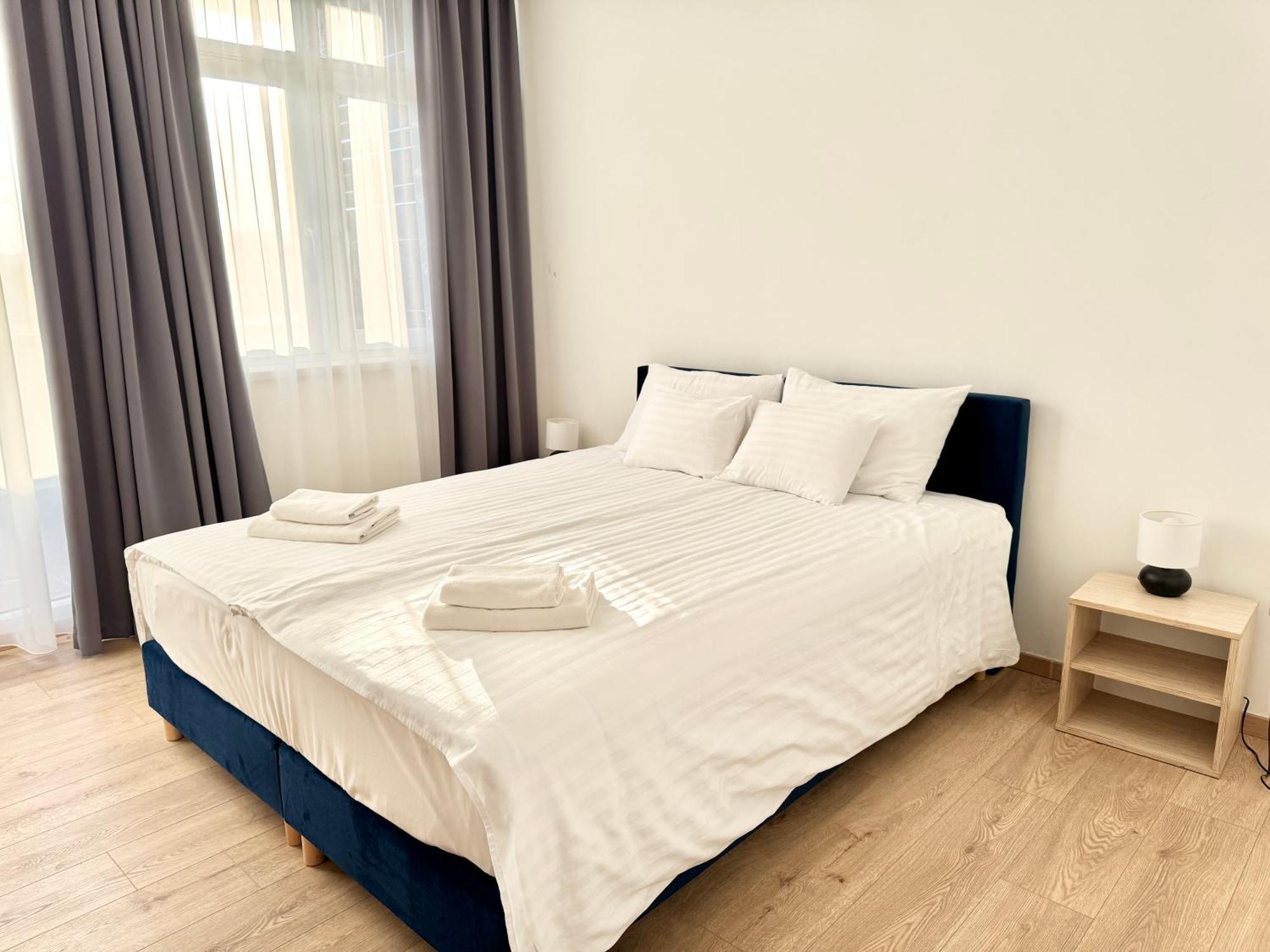 Rooftop With Underground Parking 3* Budapest