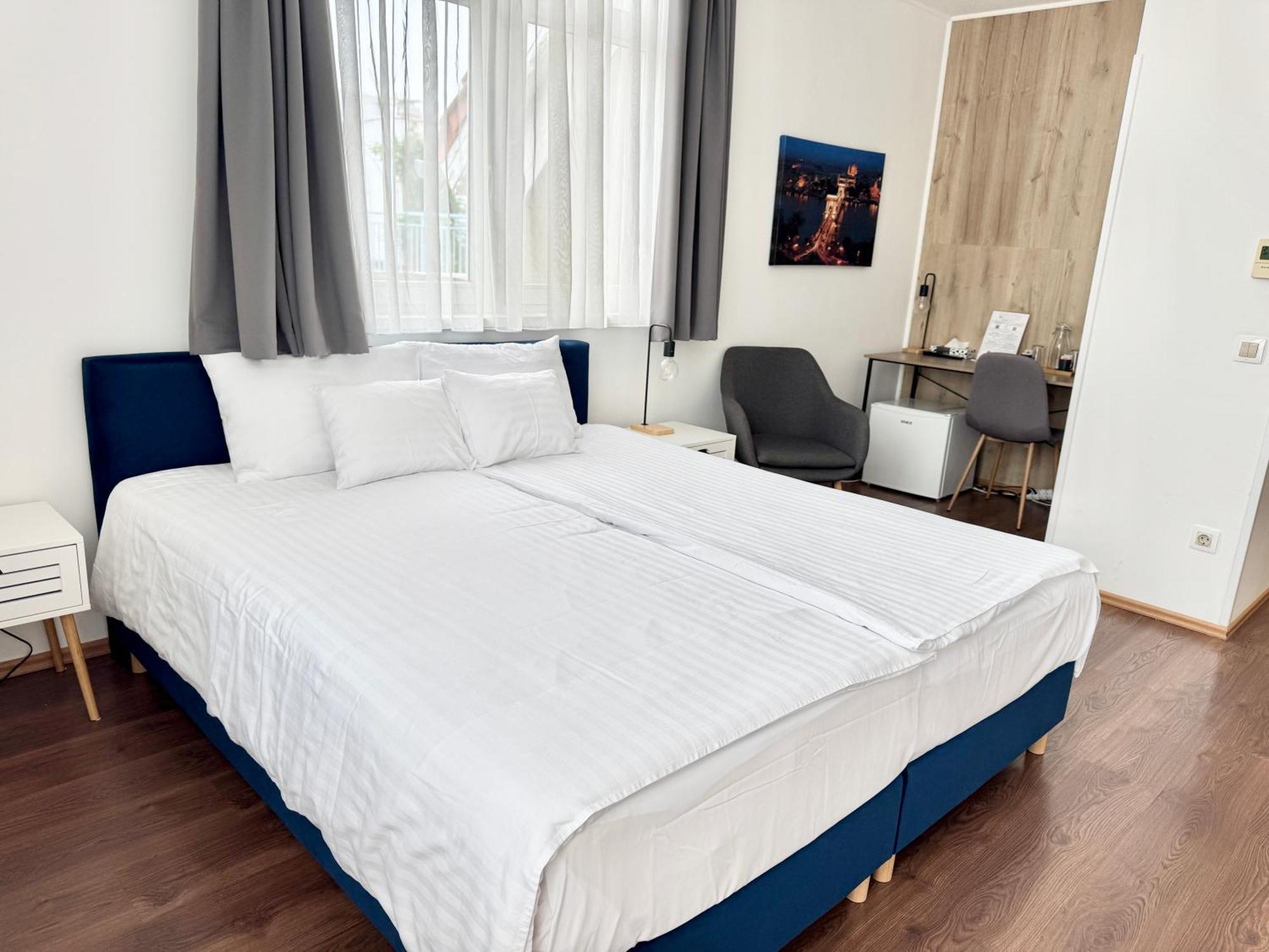 Hotel Rooftop With Underground Parking Budapest